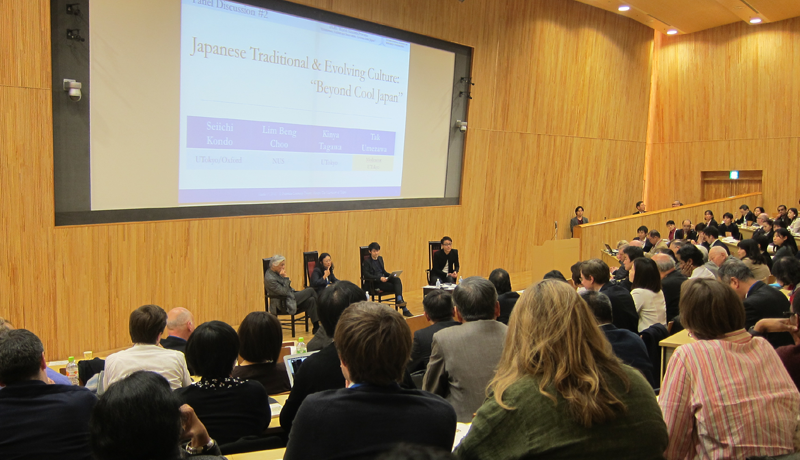 九州滚球 　遠野遥の文章を読んでいると、鏡を通して出来事を見せられている感じがする